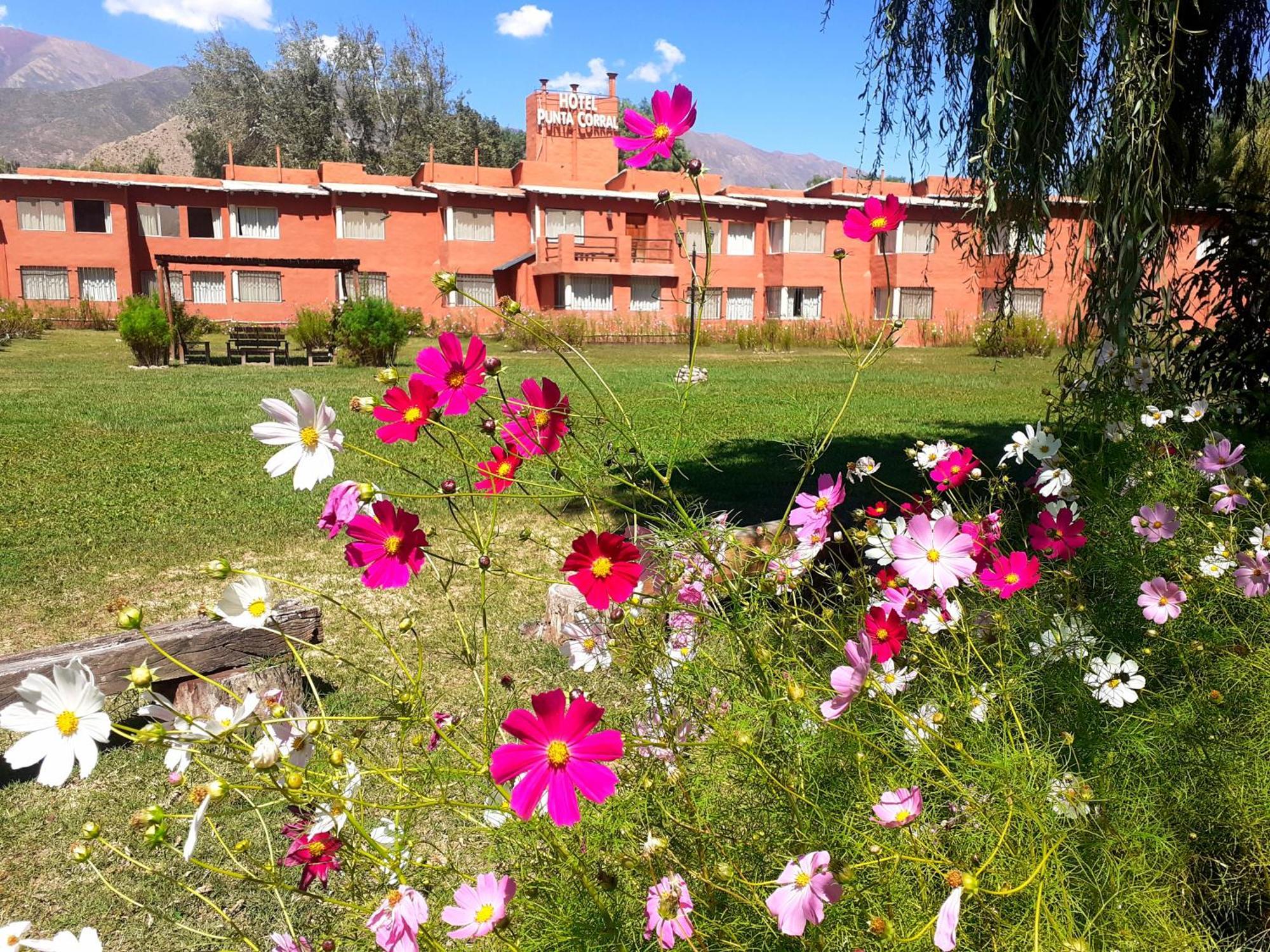 Hotel Punta Corral 3*